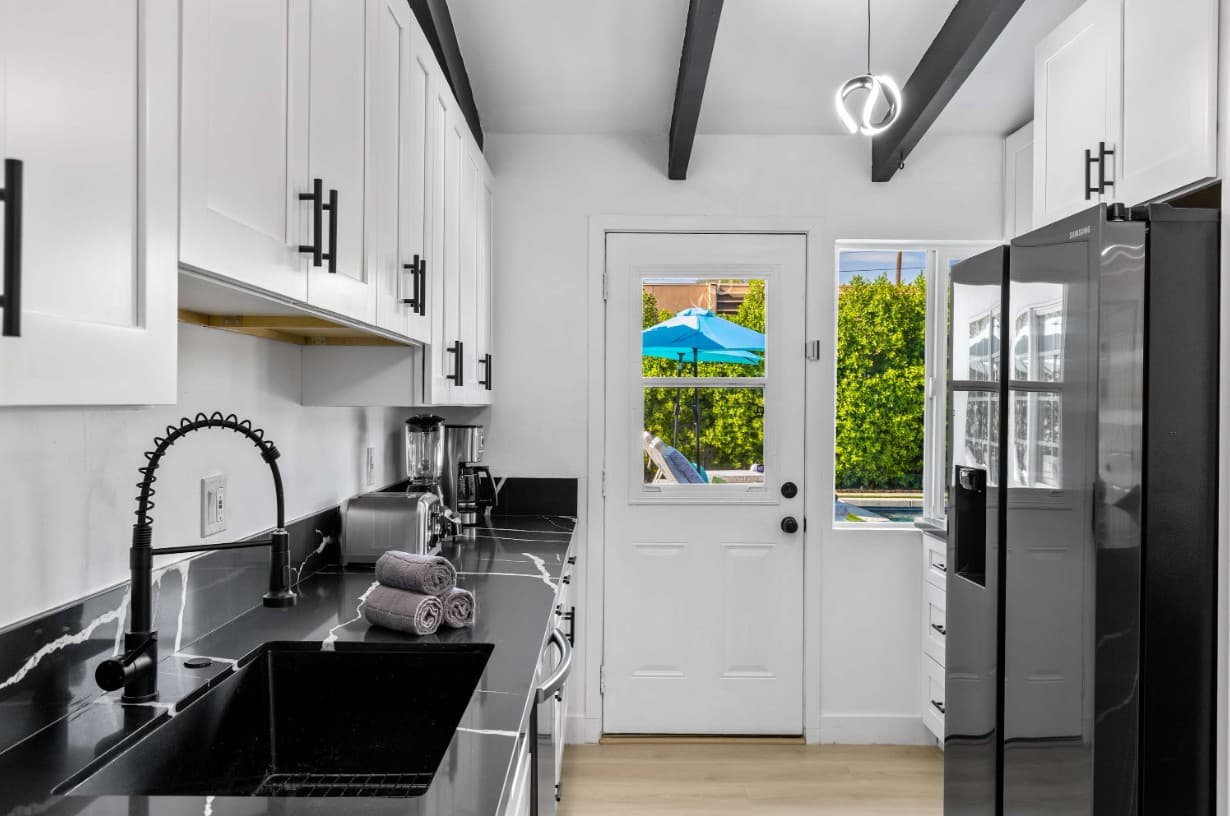 Starlite Safari - Image 9