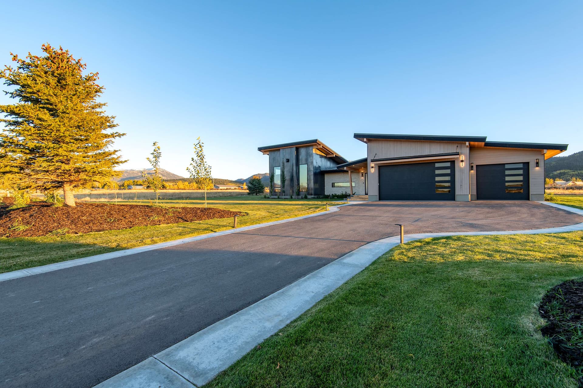 Lucy Meadows Luxury - Image 84