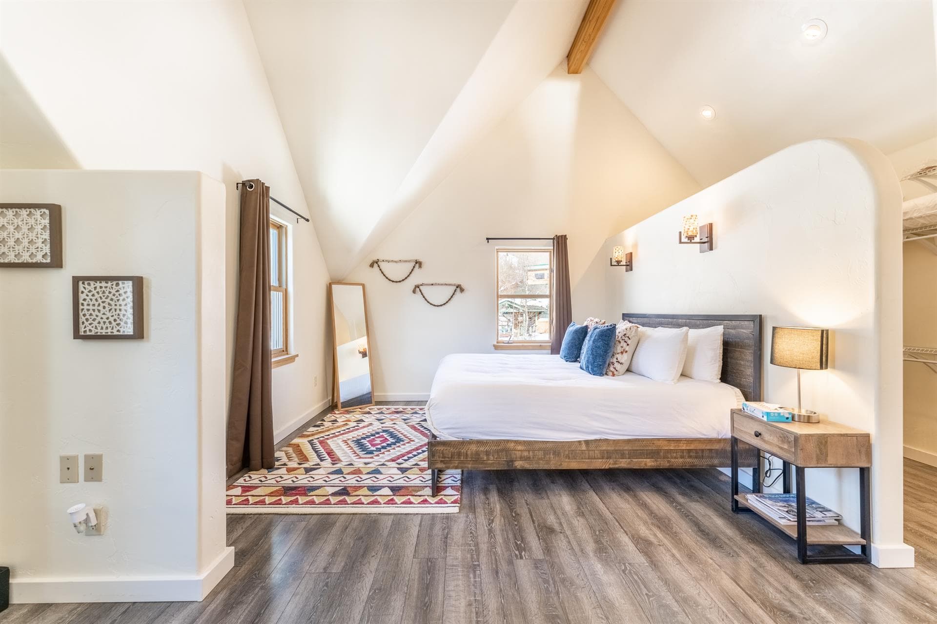 Rasor Court House - Image 16