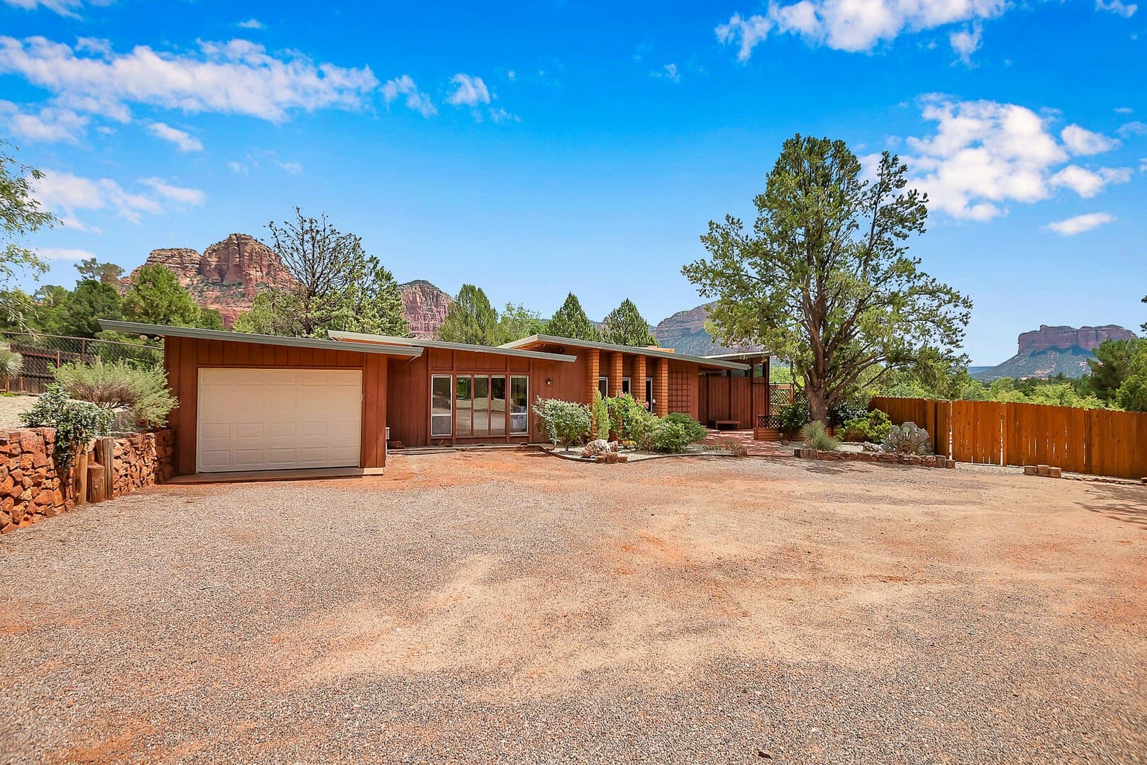 Cathedral Oasis - Image 30