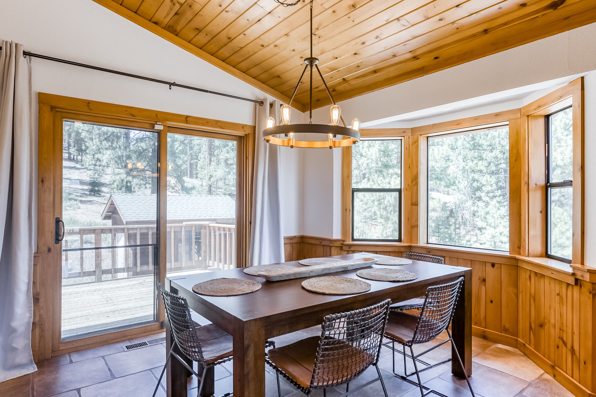 Truckee's Wonder Home - Image 5