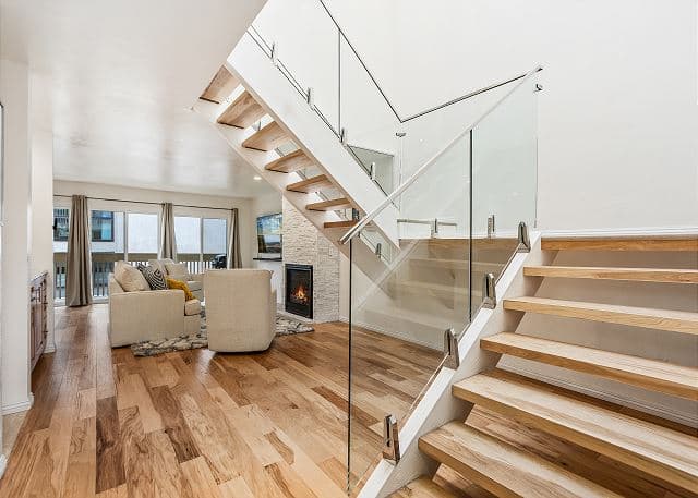 Shore O'Clock - Image 2