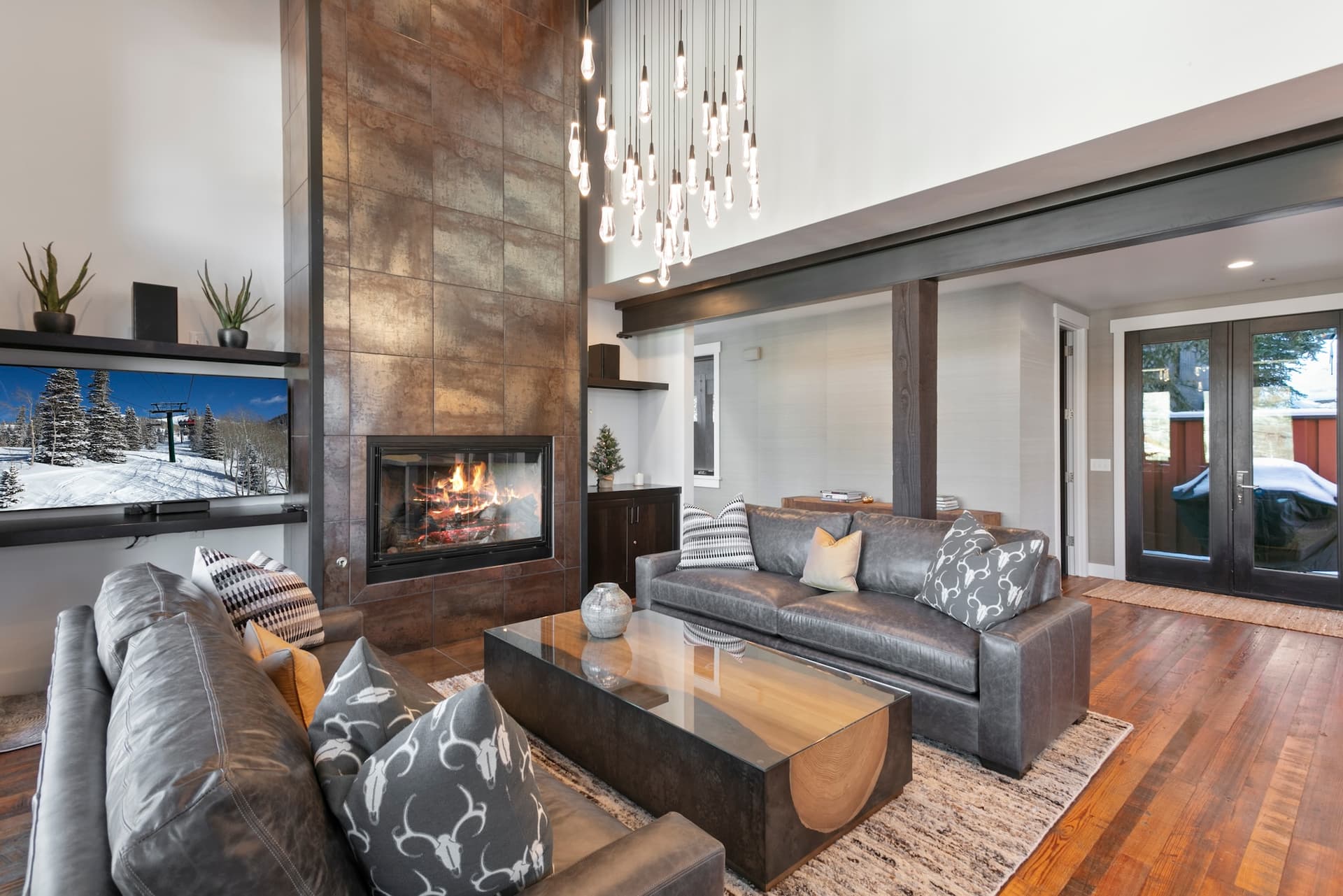 Empire Villa - Image 4