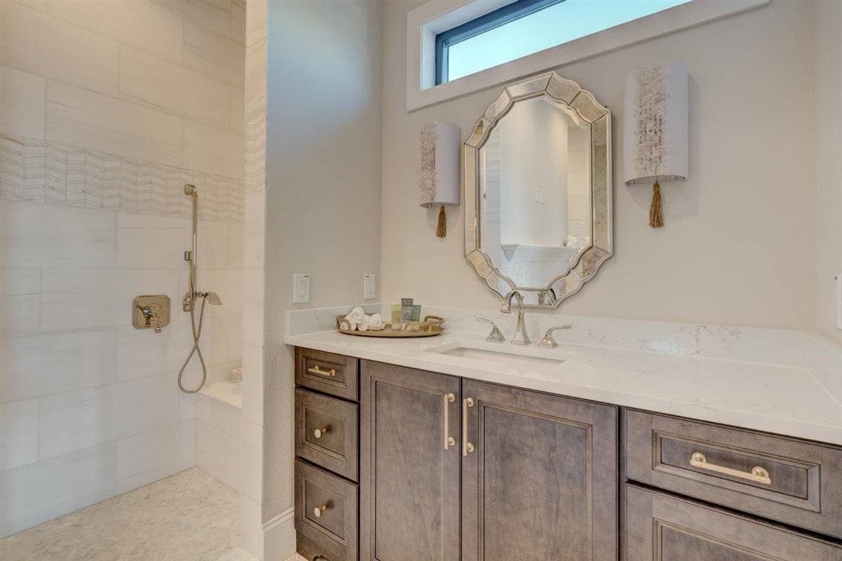 Bayside Paradise Mansion - Image 73