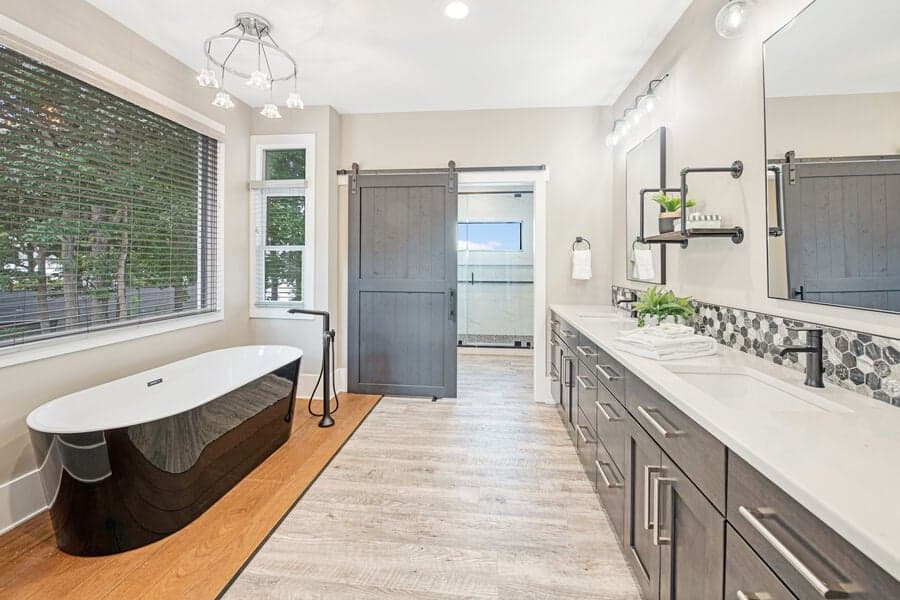 Sterling on Strawpocket - Image 19