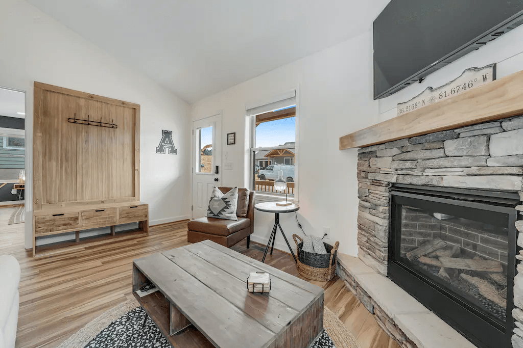 Brookshire Townhome - Image 2