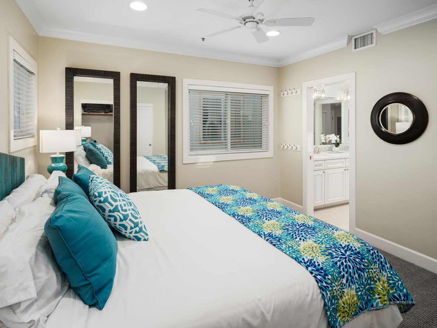 Oceanfront San Juan Penthouse - Image 15