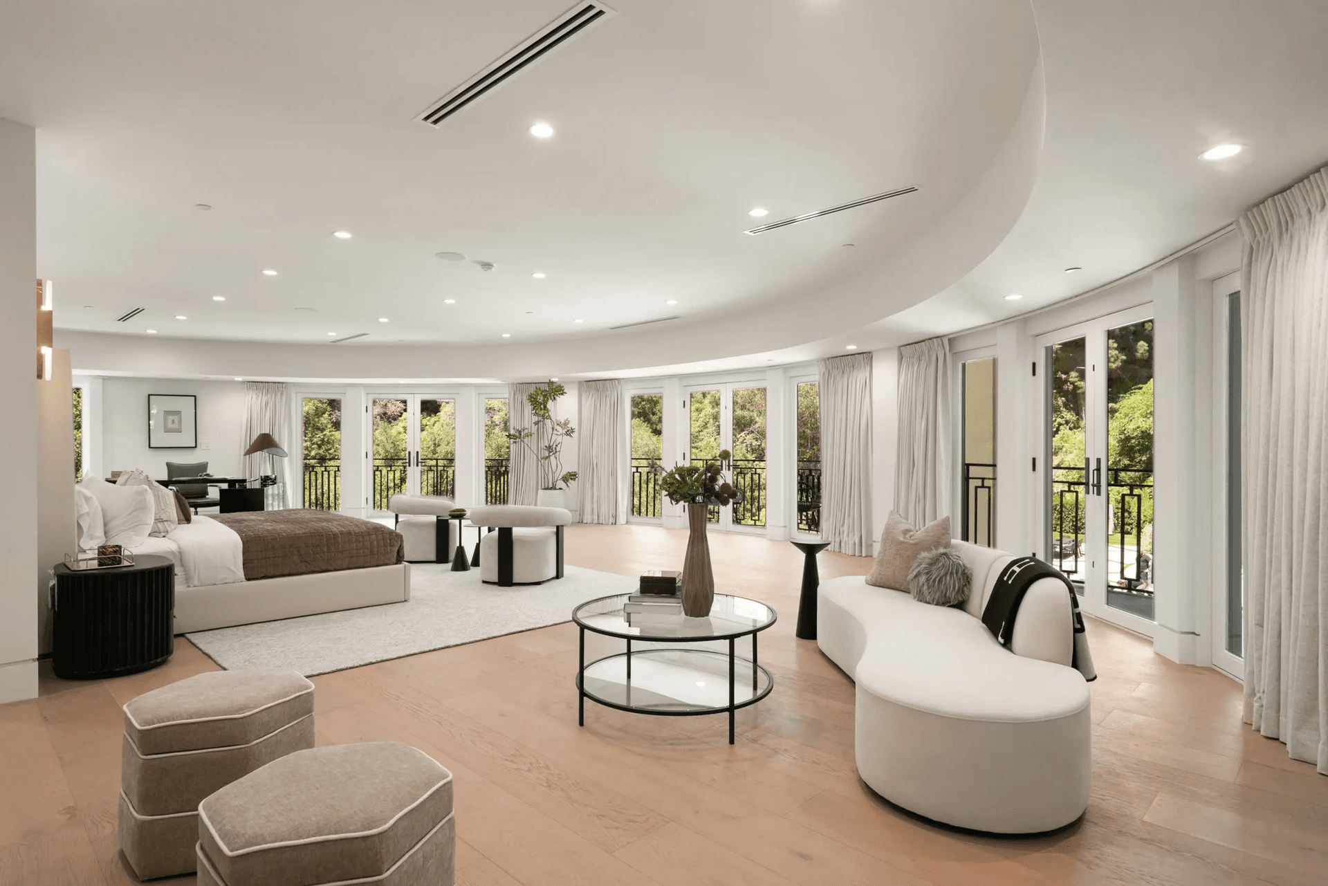 Noble Crest - Image 4