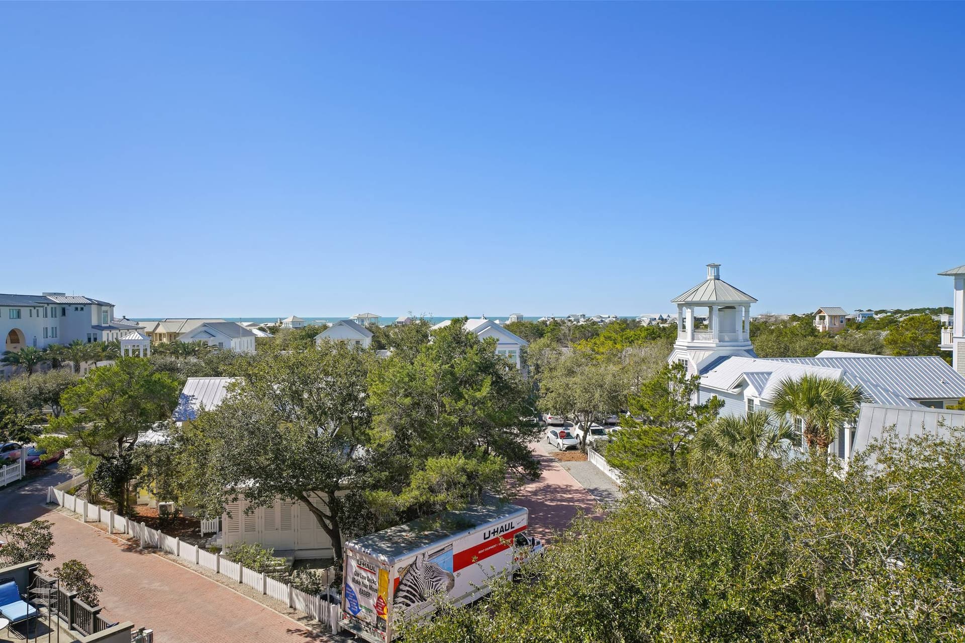 Allora House - Image 30