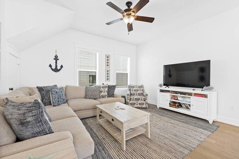 Charming Blue Haven - Image 6