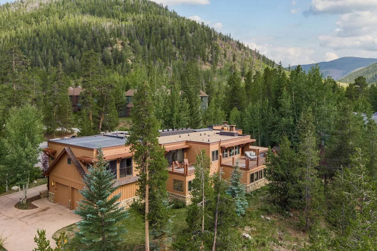 Four Sisters - Image 100