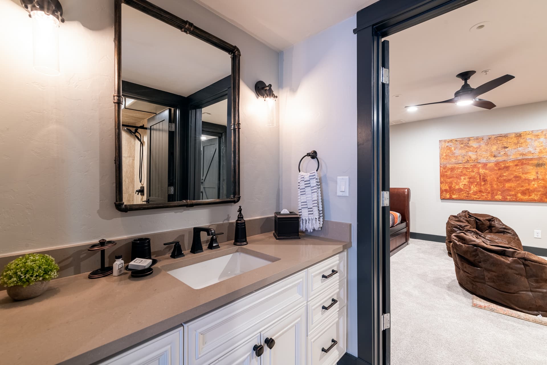 Mountain High at the Plaza - Image 28