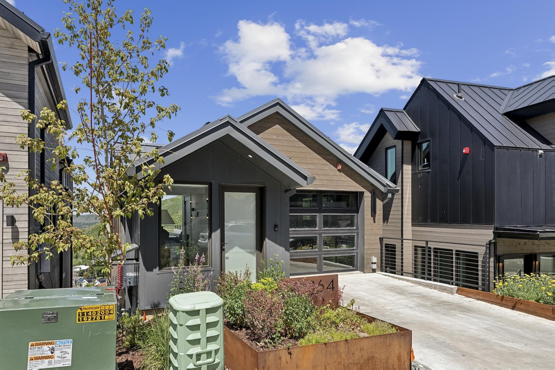 Slopeside Modern in Kings Crown - Image 40