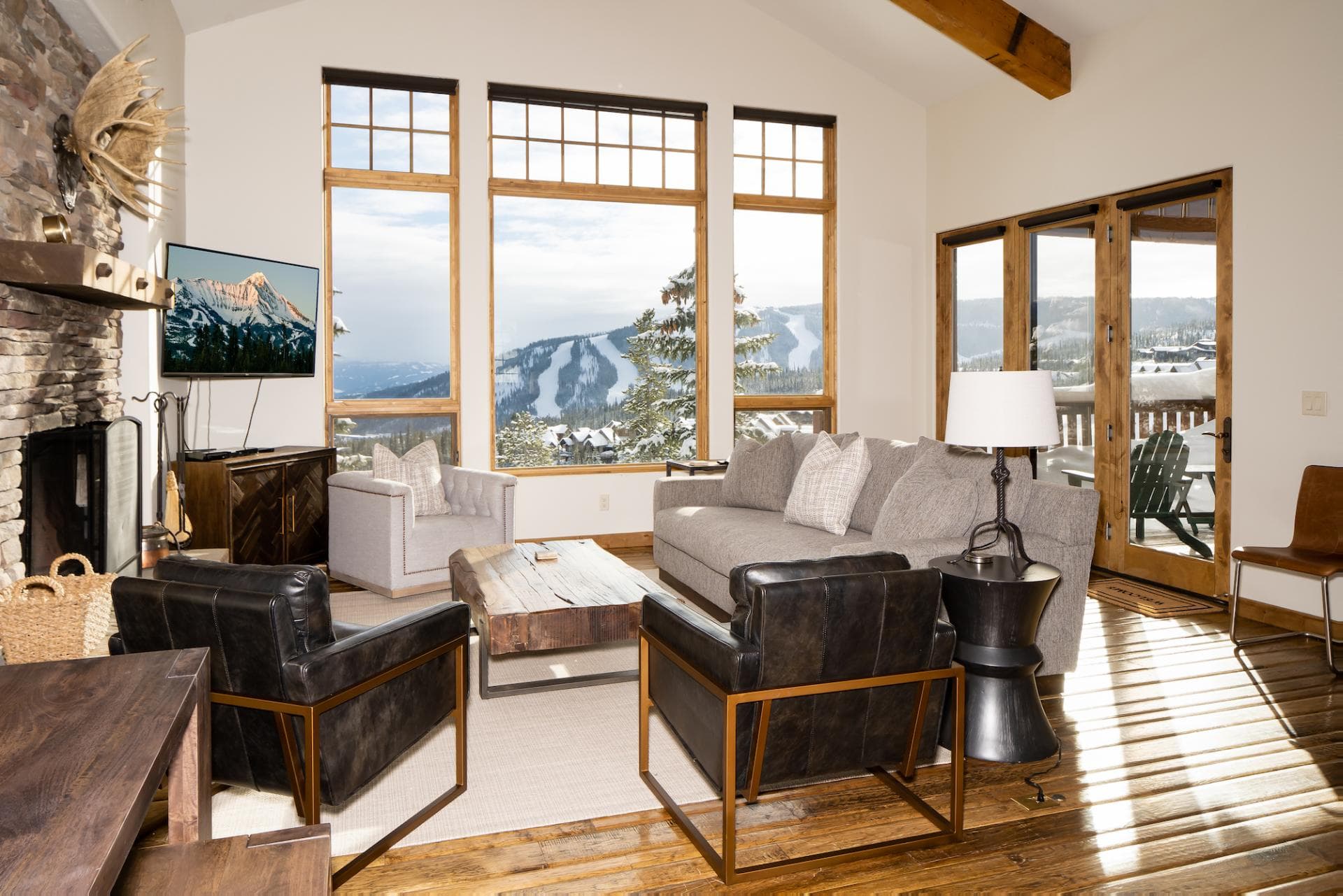 Big View Luxury Suite - Image 2