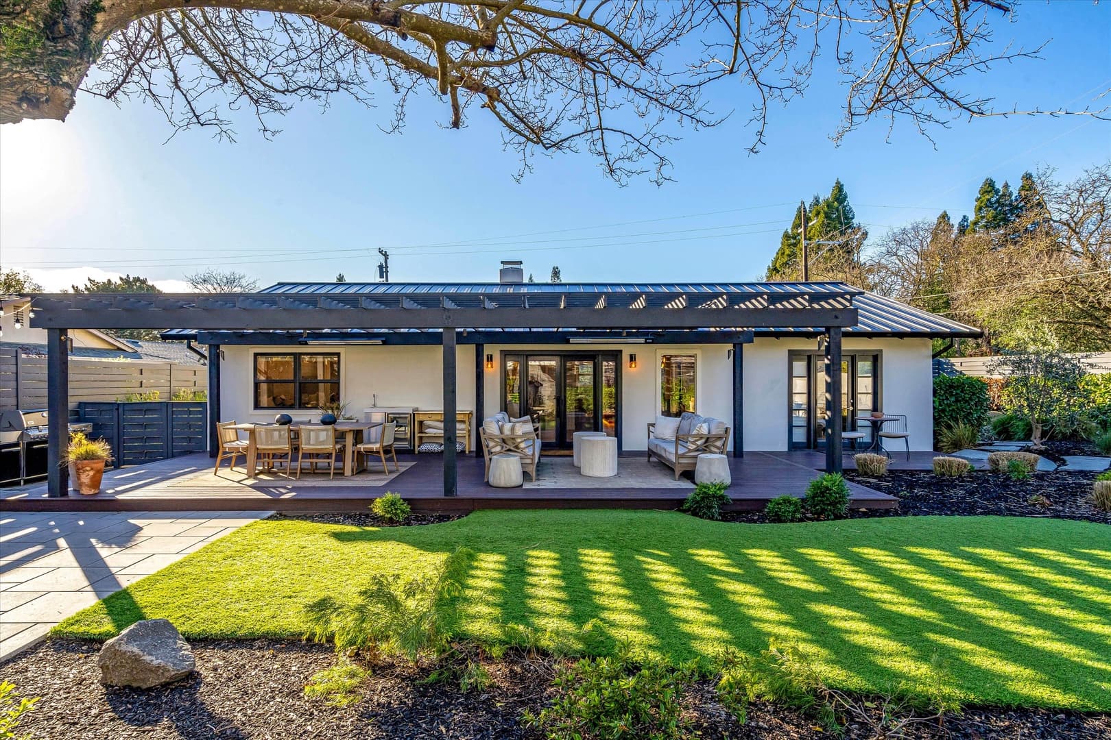 7th@MacArthur - Image 1