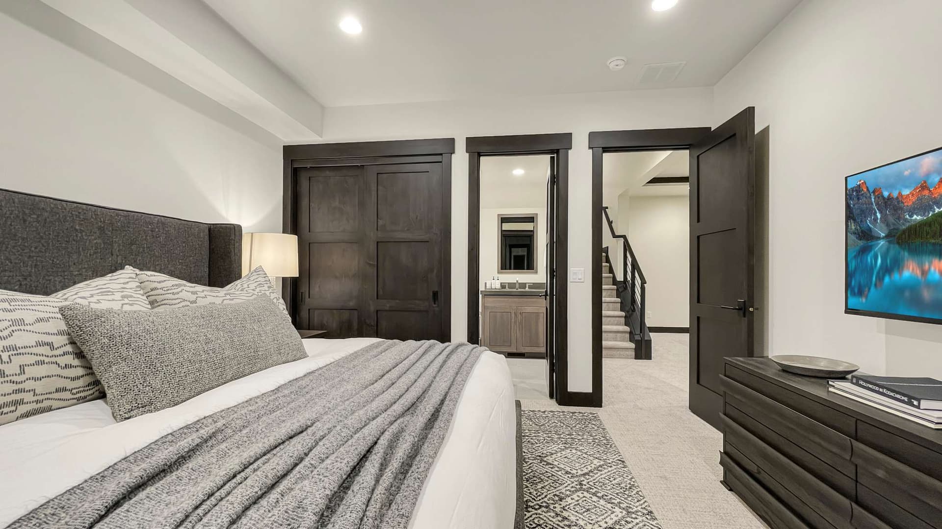 Grande Vistas Estate - Image 64