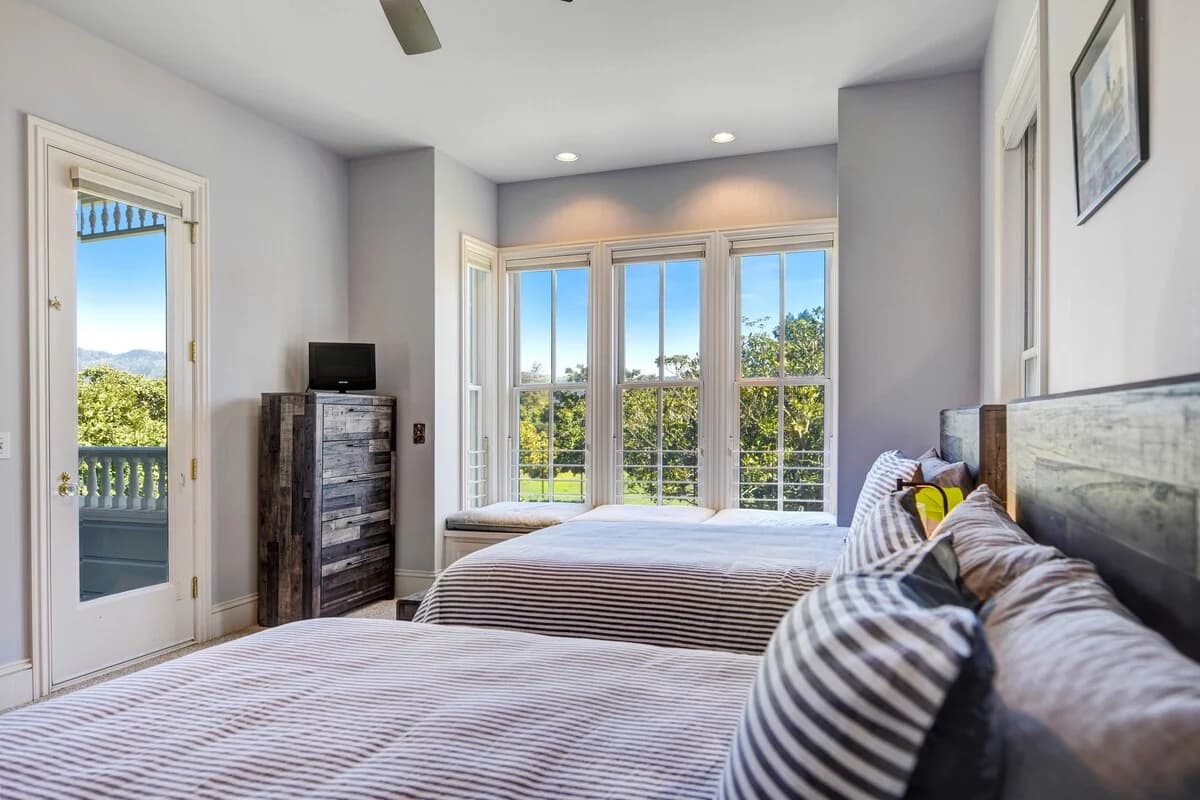 Armstrong Estate - Image 29