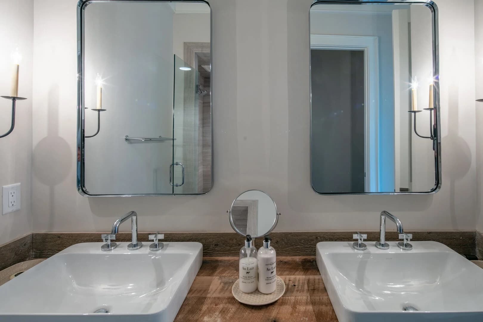 Outside Inn Place - Image 22