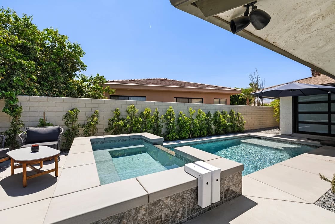 Edgy House - Image 18