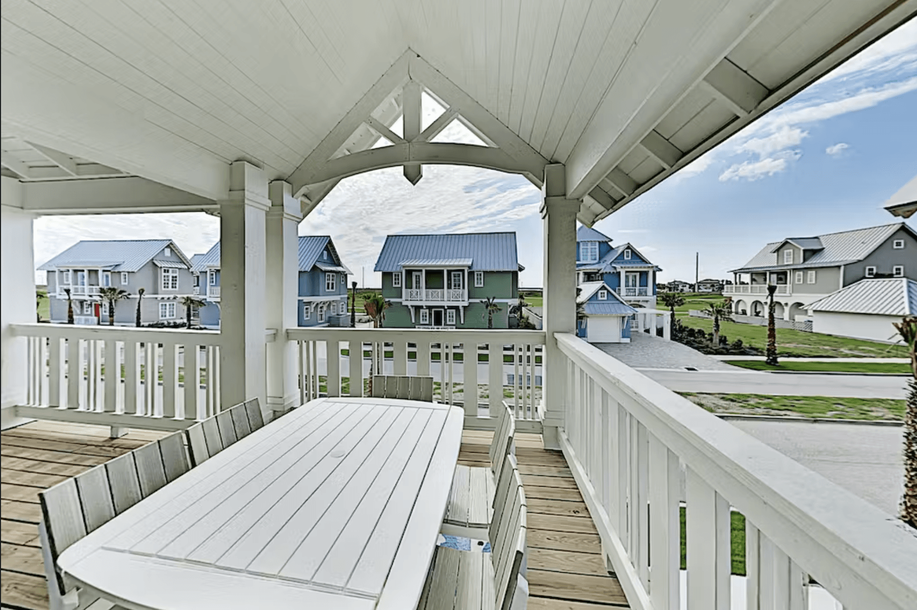 Birdies and Bikinis - Image 18