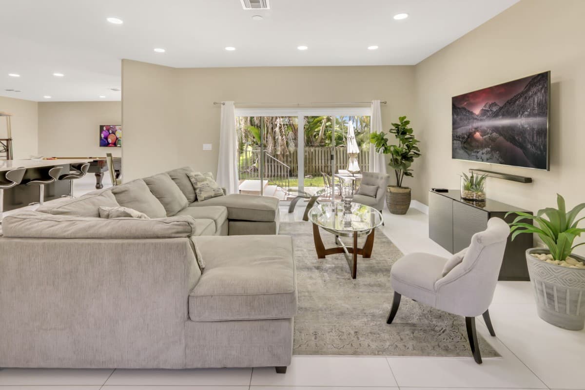 Northwest House - Image 2