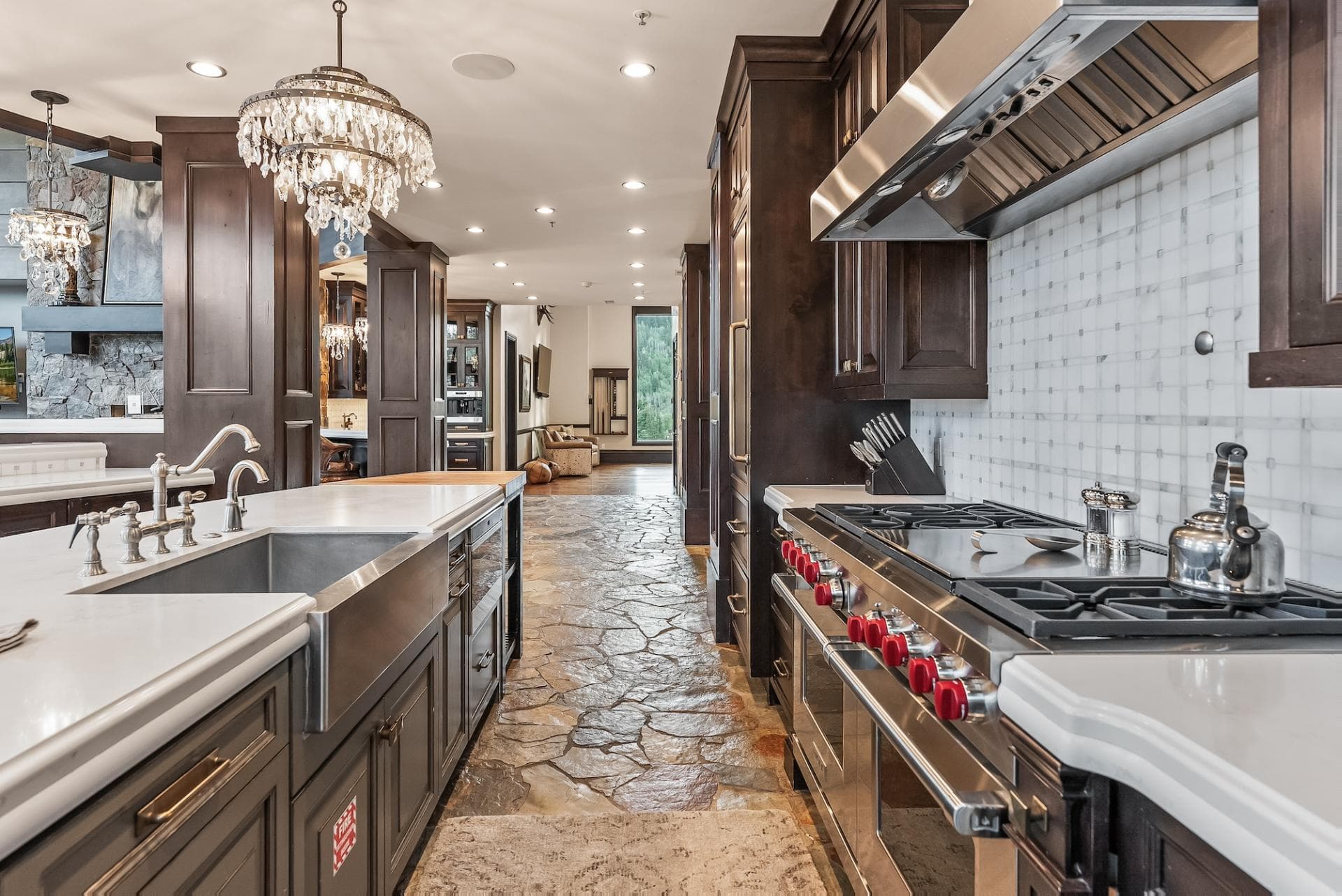 Sky Ridge Retreat - Image 4