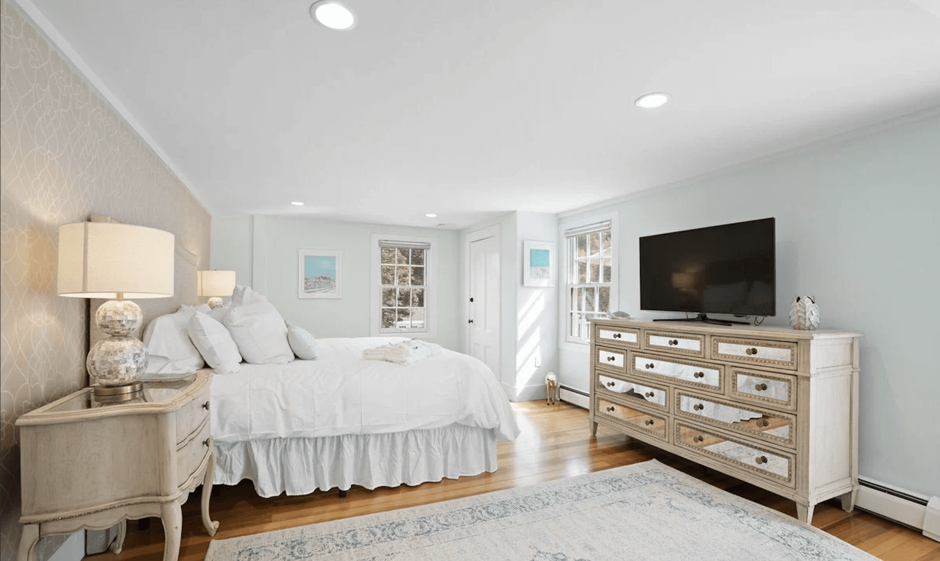 Center Of It All Estate - Image 36