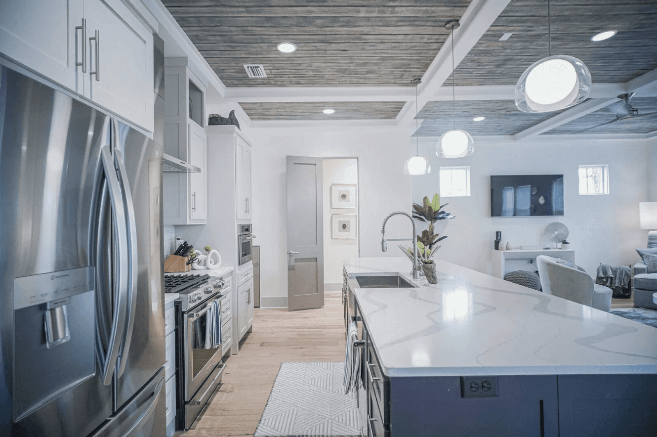 Beauty and the Beach - Image 3