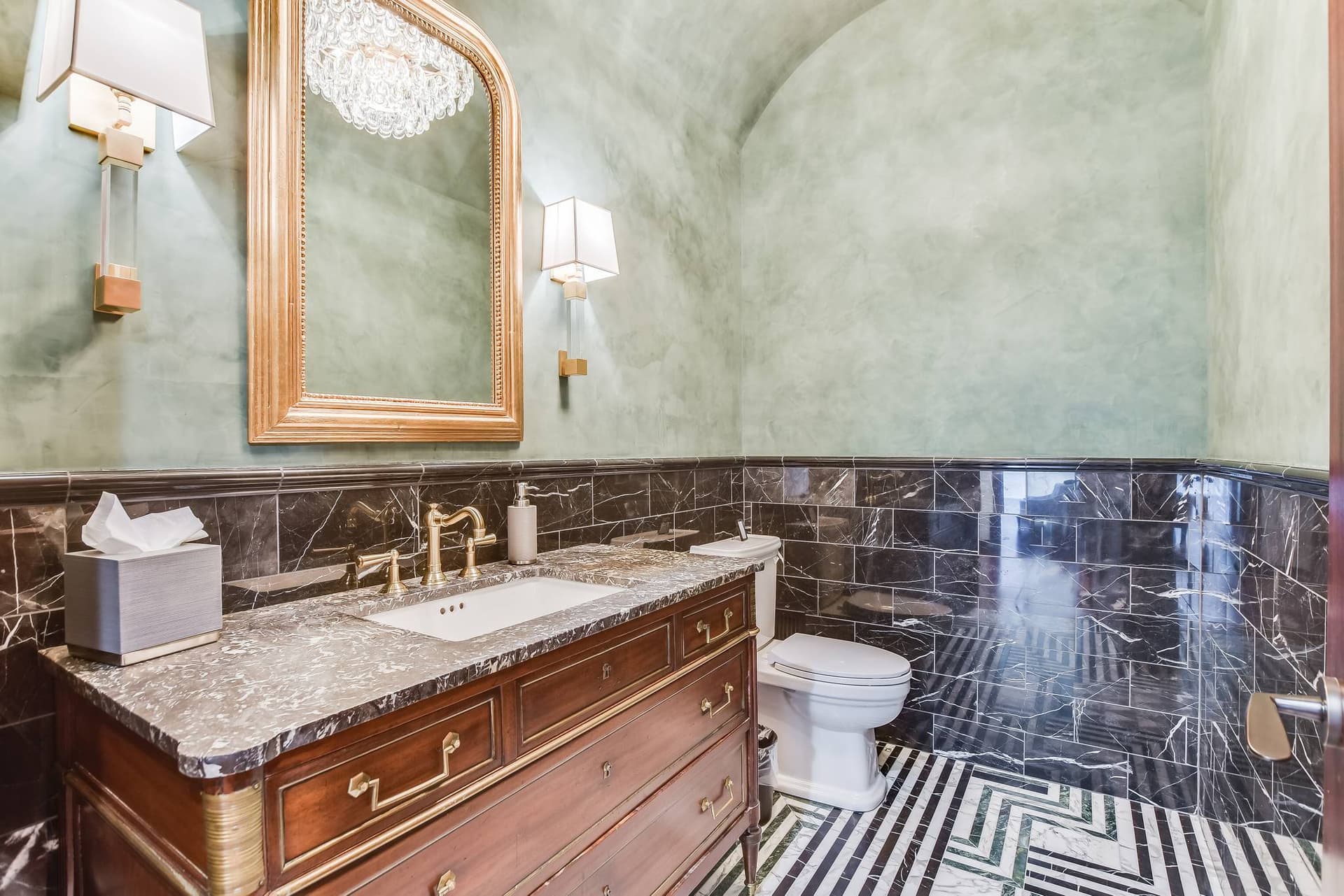 Crown Jewel on Lake Austin - Image 31