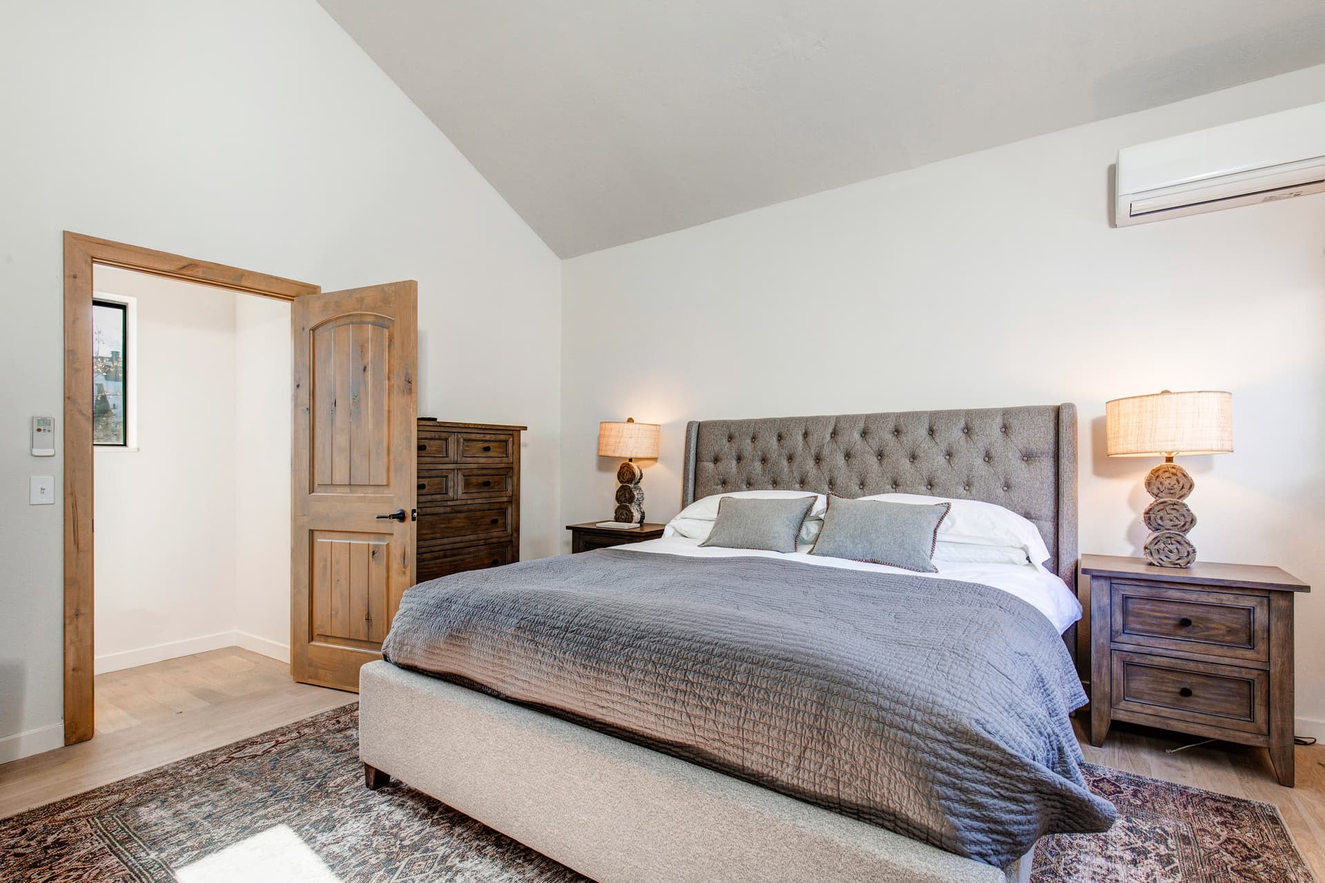 Red Pine Wonder Home - Image 4