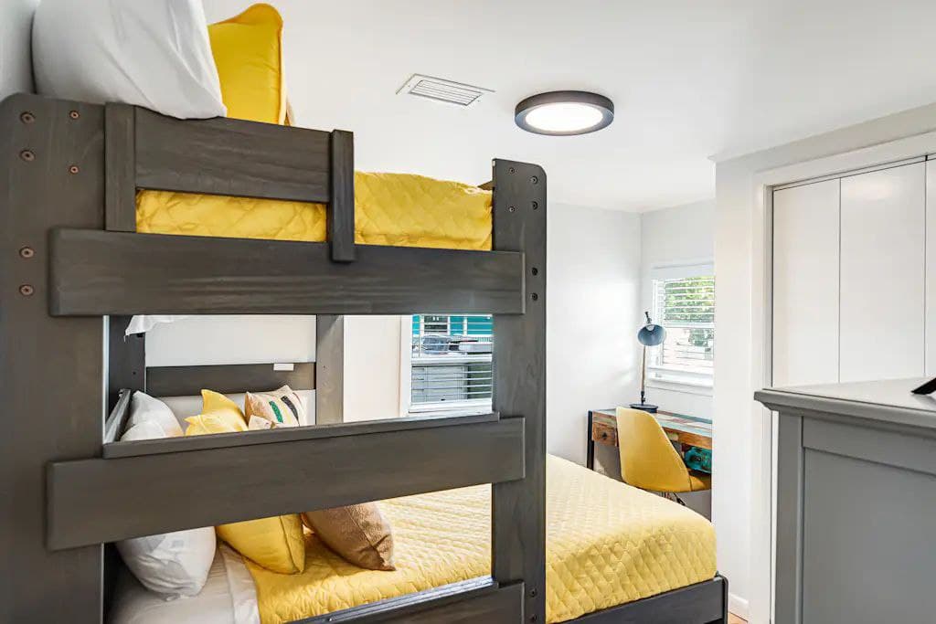 Sunset Bay - Image 22