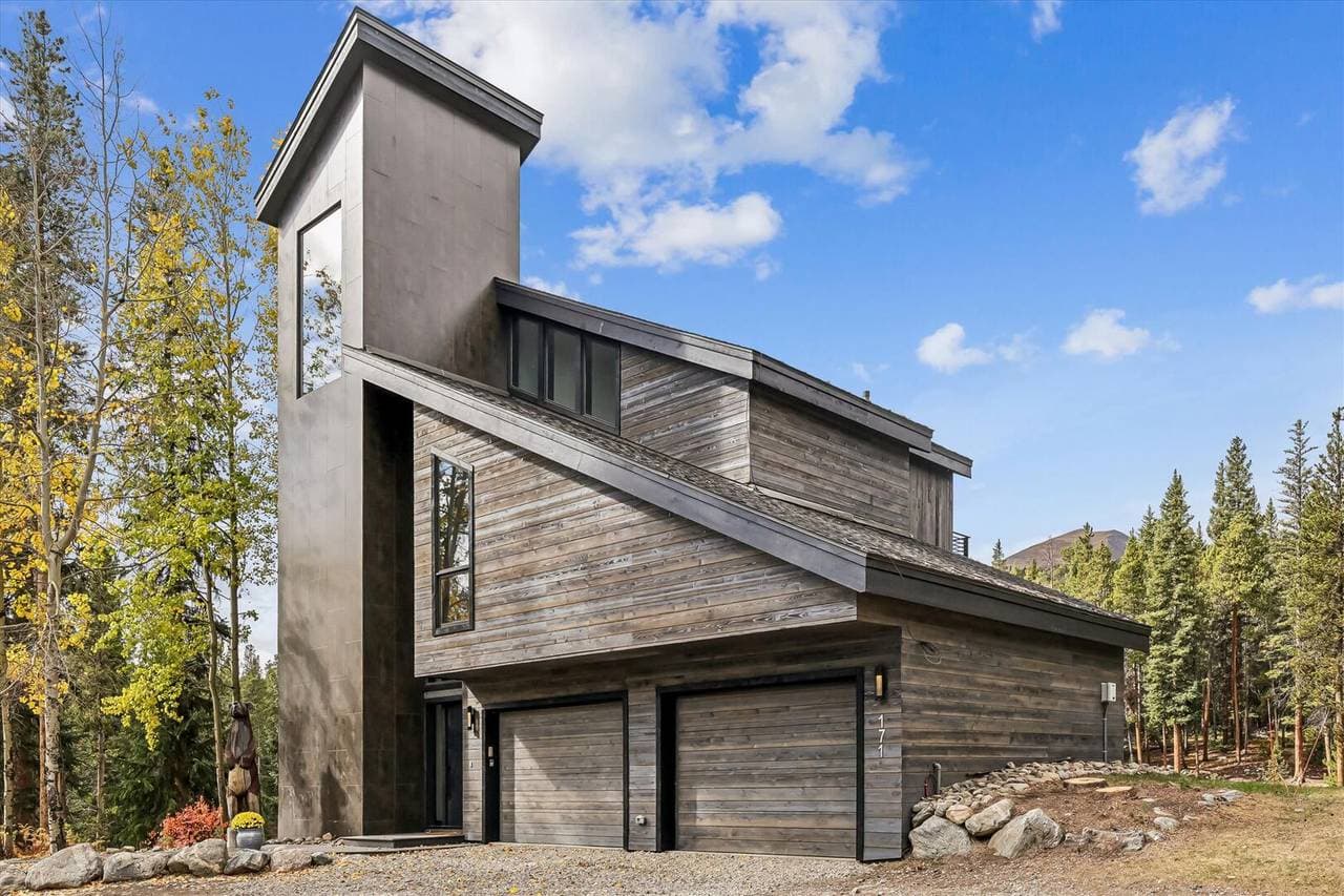 Summit Solitude Estate - Image 65