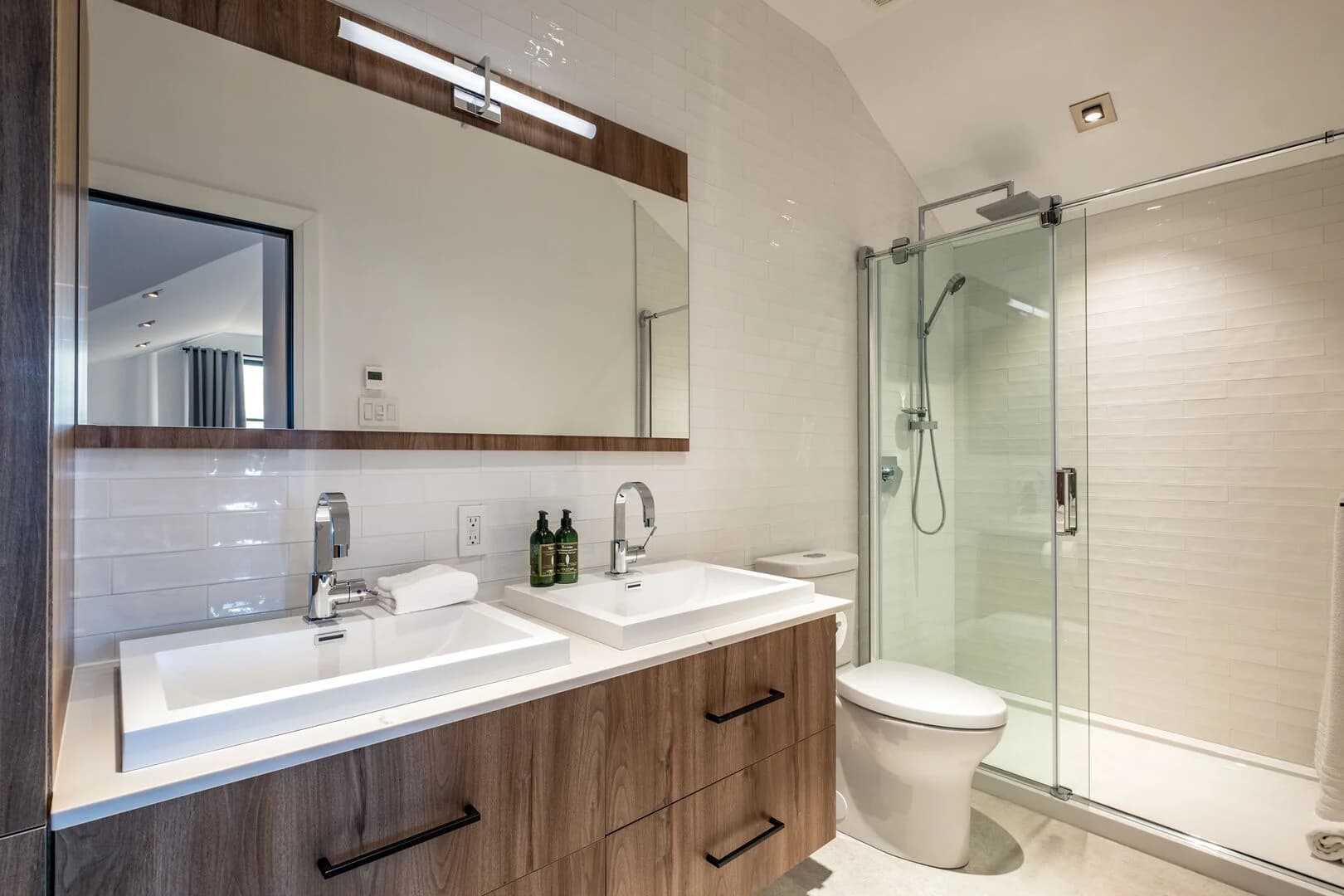 Horizon Residence 304 - Image 13