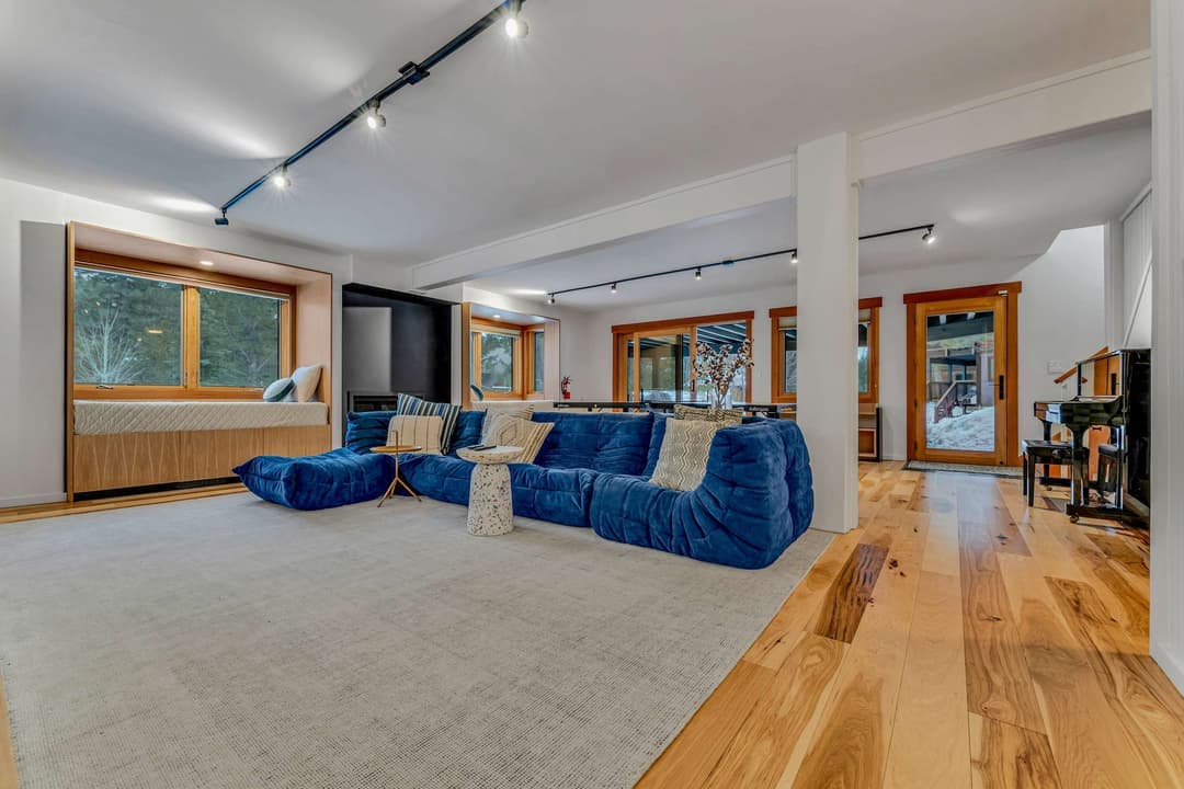 Stunning Mountain Gem - Image 29