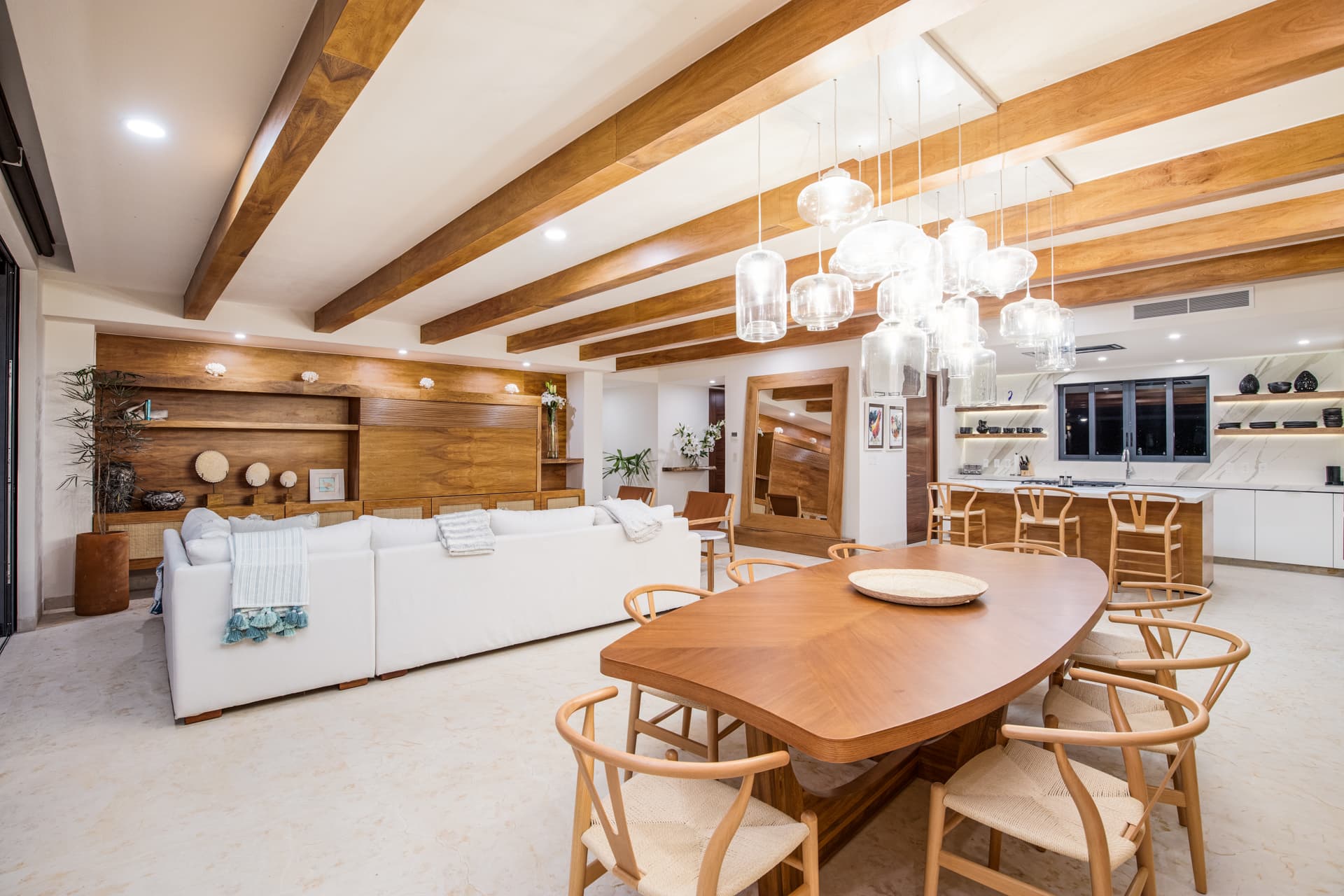 Tau Residences #412 - Image 4