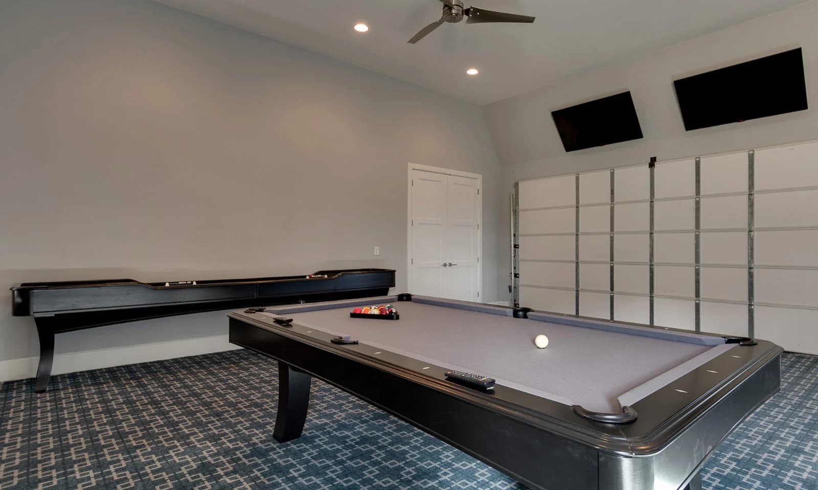 The Outstanding Oasis - Image 49