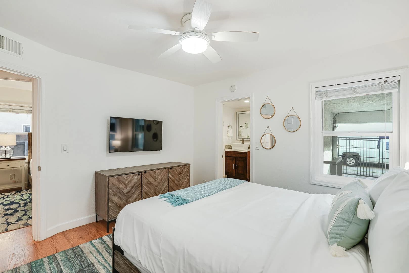 Deal Place - Image 22