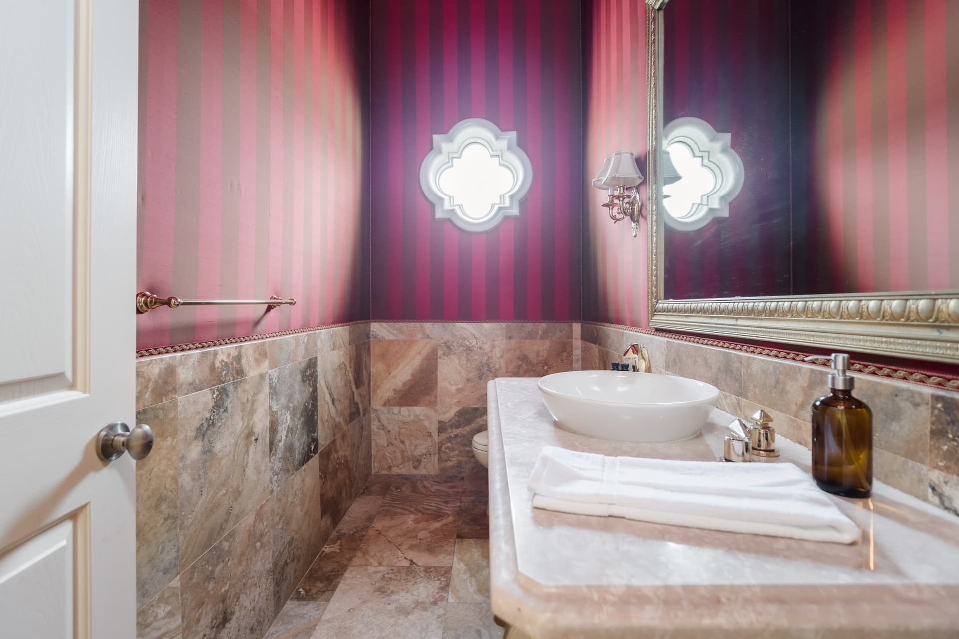 Farrier Manor - Image 46