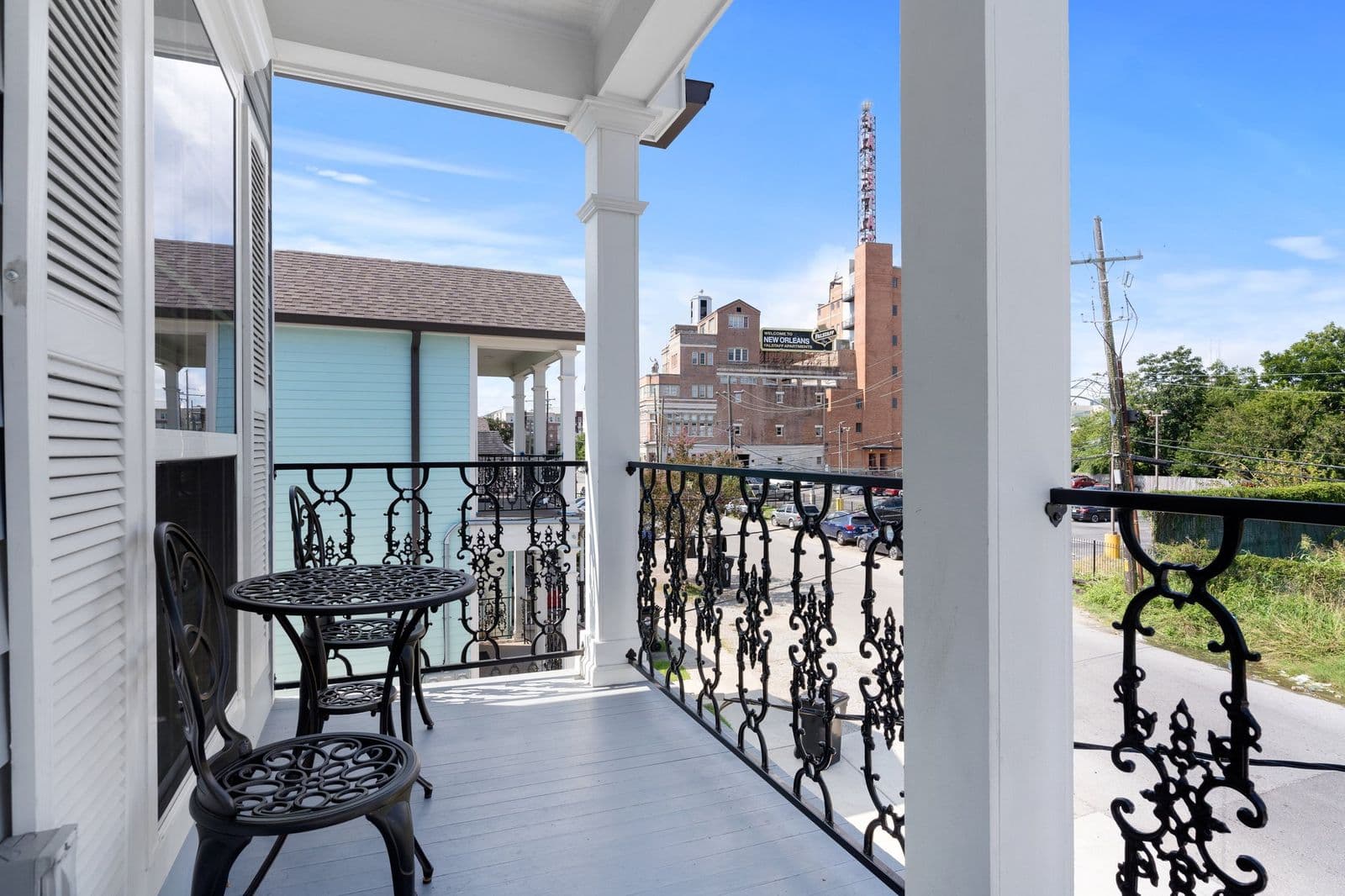 Gorgeous Mid-City House - Image 10