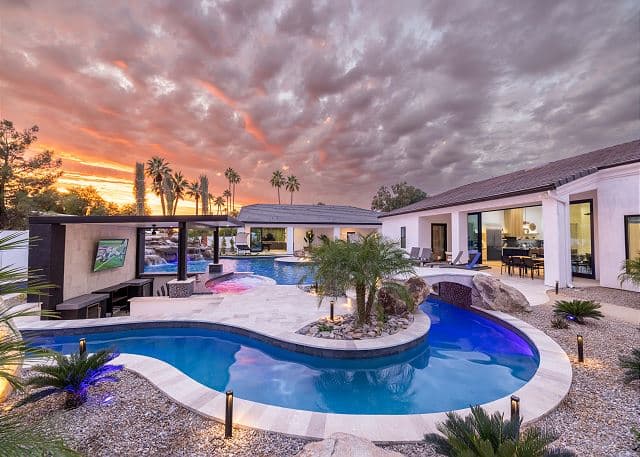 Estate on the River - Image 11