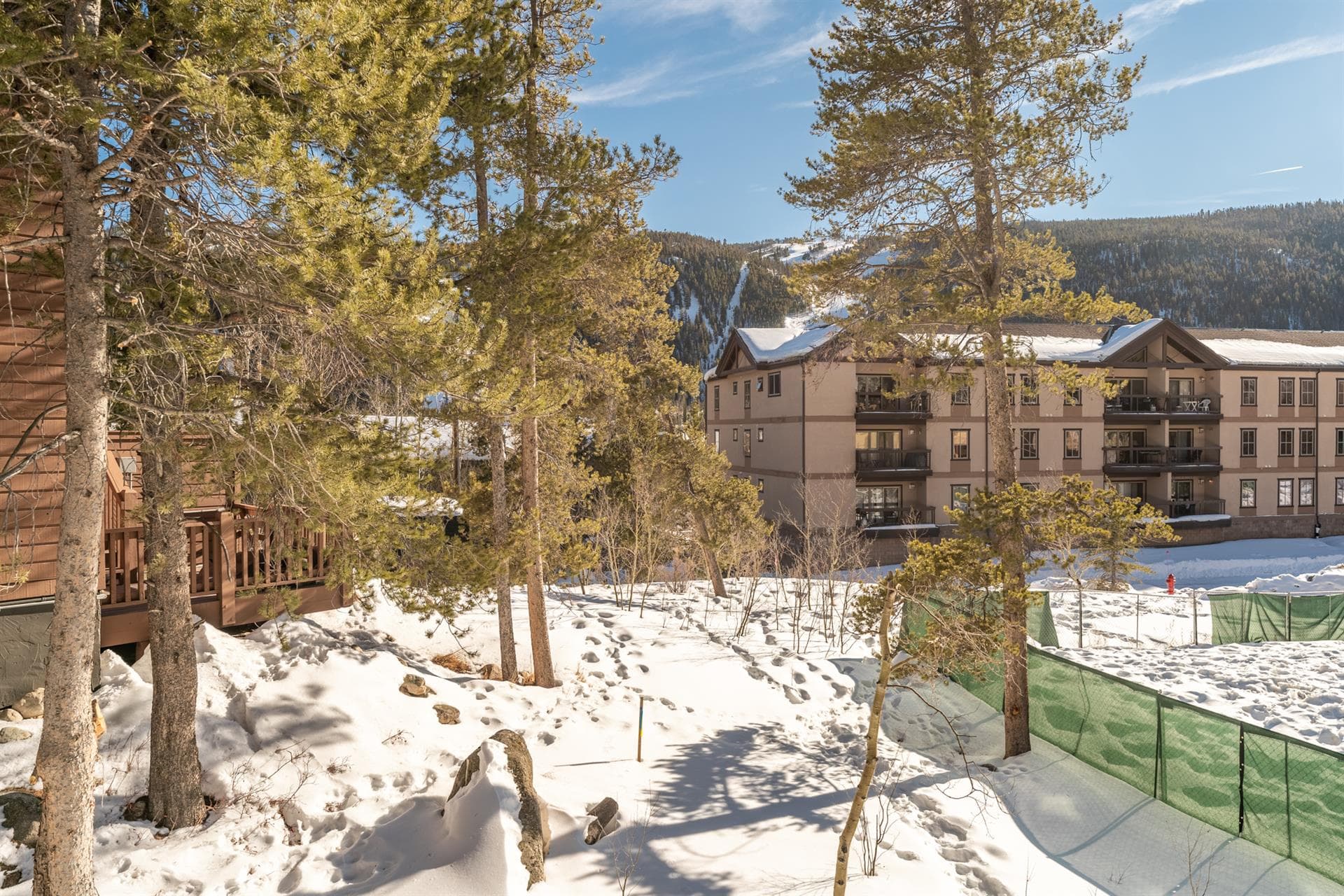 Rasor Court House - Image 9