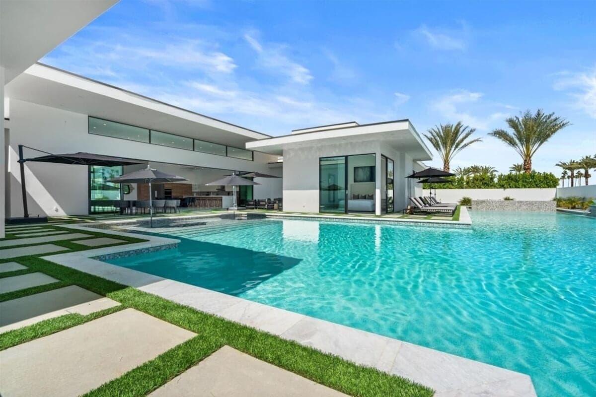 Bravo Villa #11 - Image 52