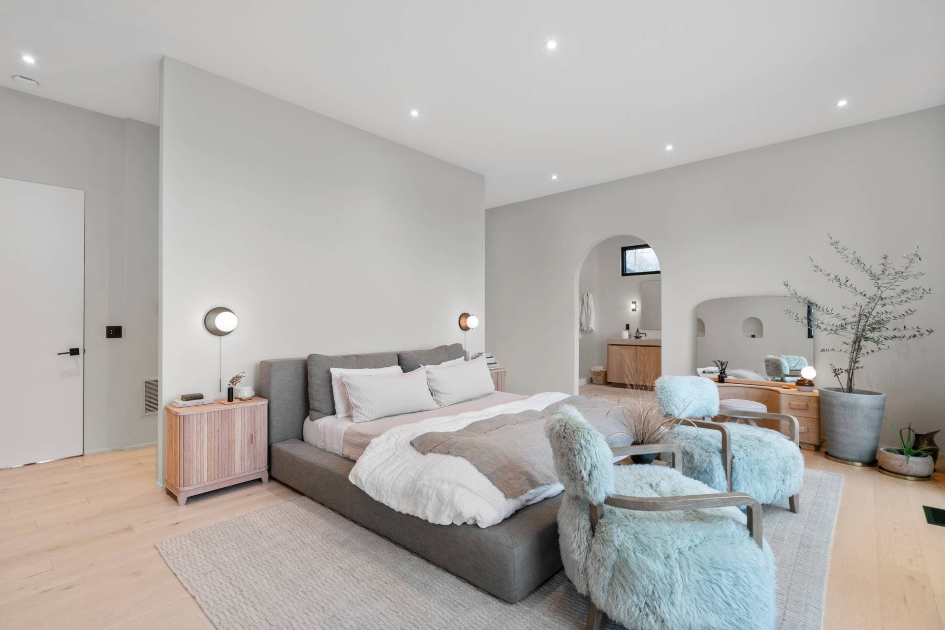 Hilltop Hideaway - Image 11