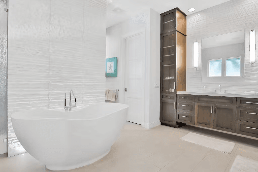 Island Estate Waterfront Villa - Image 24