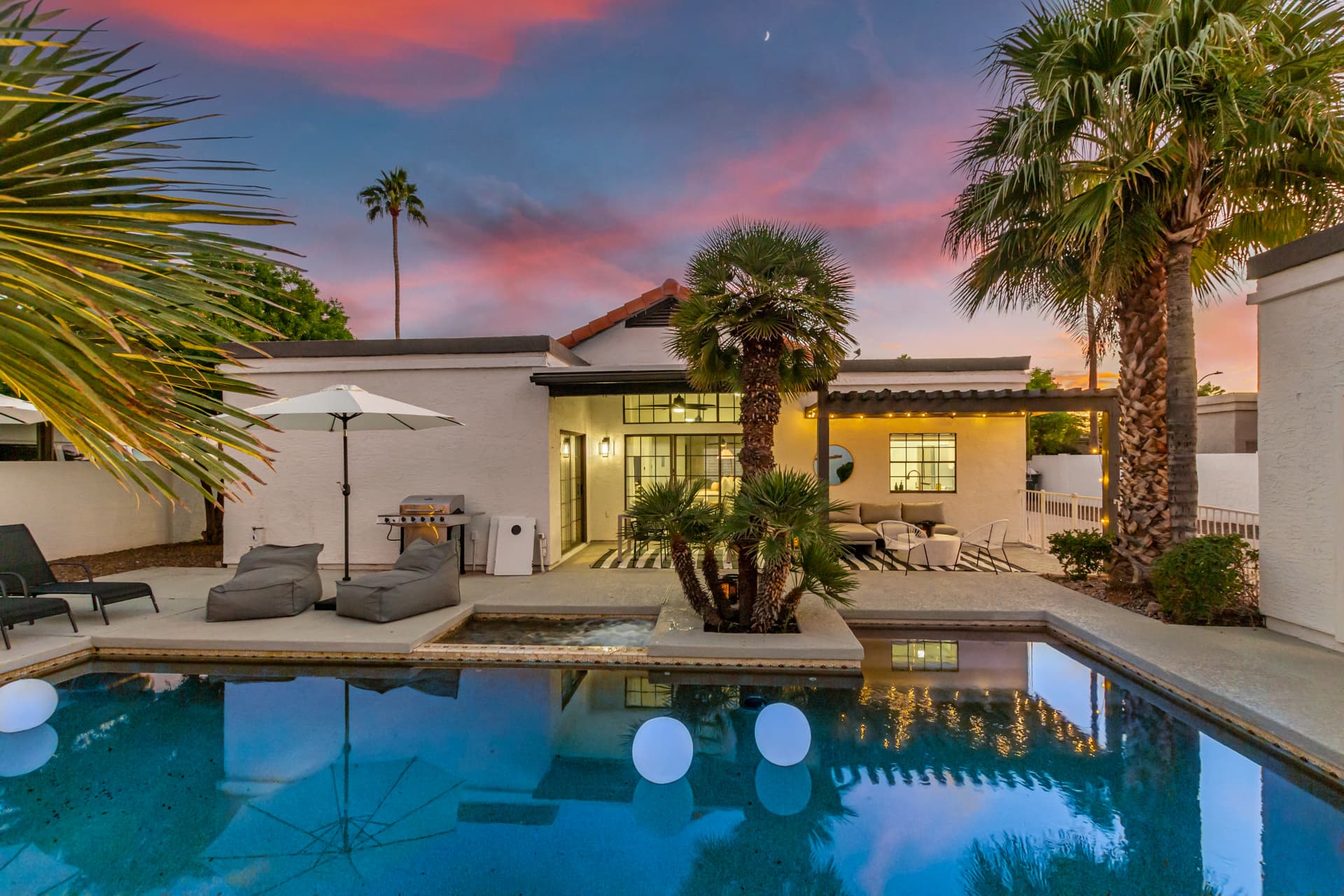 Modern Retreat - Image 40