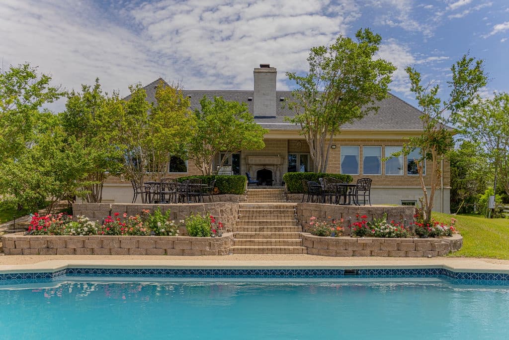 French Polo Manor - Image 38