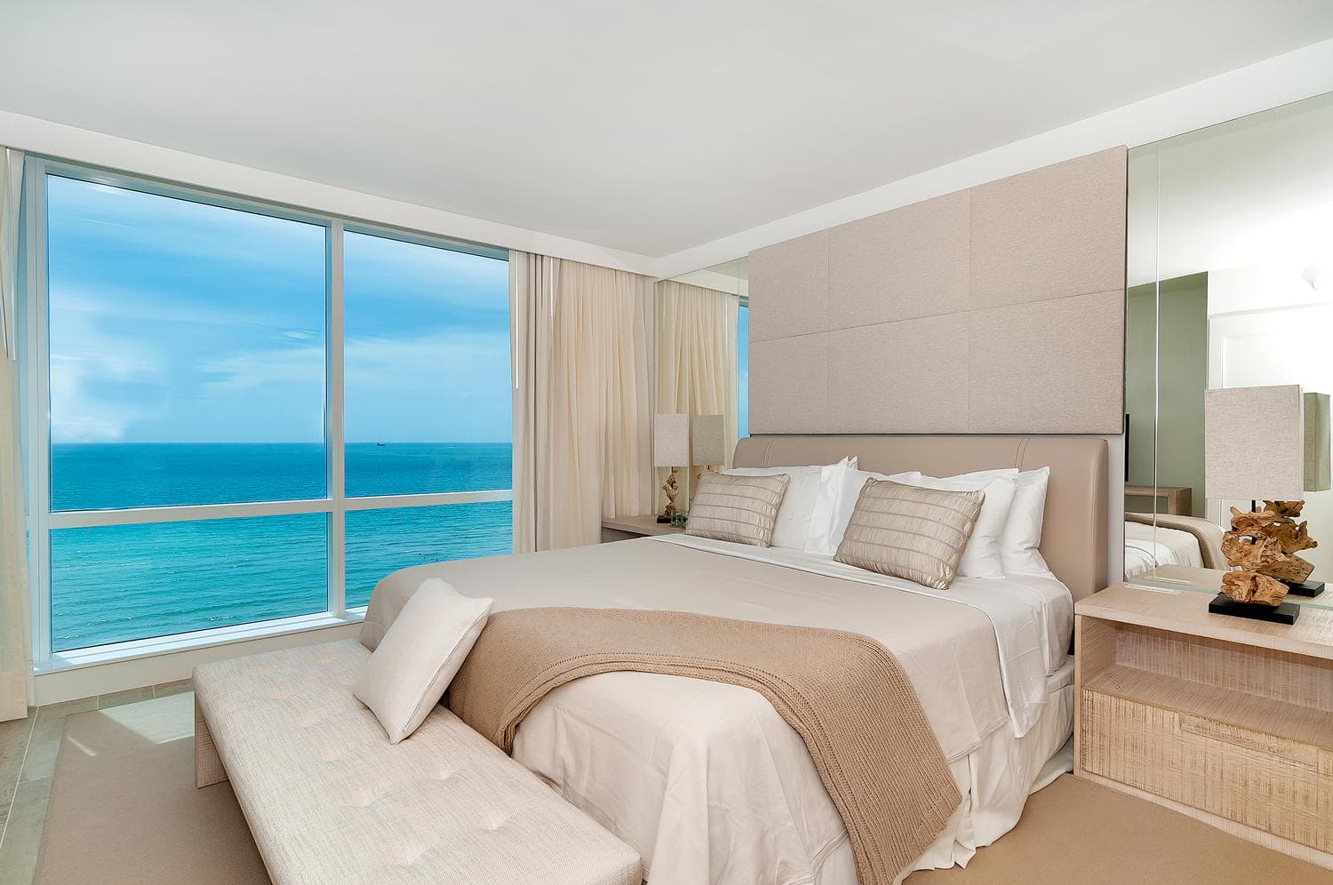 1 Hotel Residence #919 - Image 3