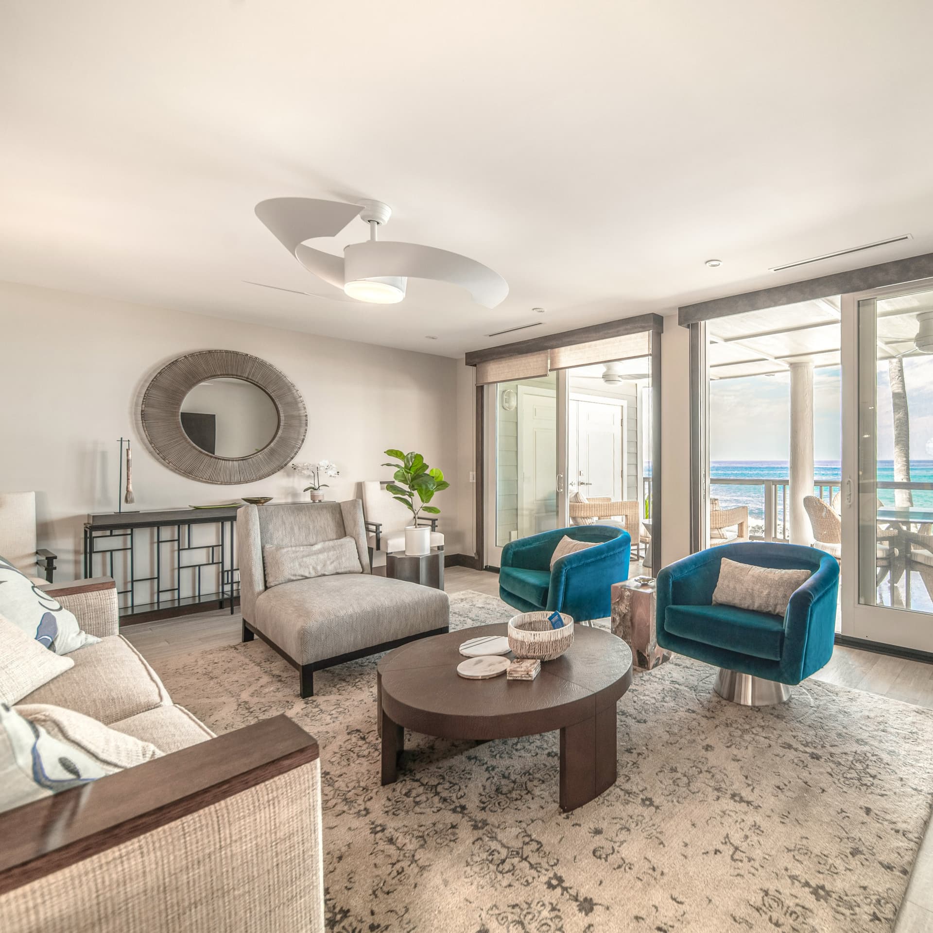 Kona Seaside Yacht Villa - Image 1