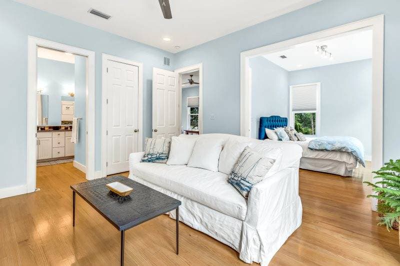 Poppy House - Image 9