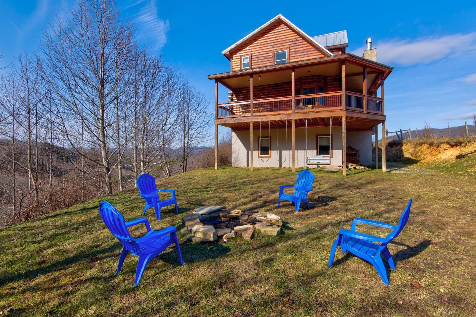 Mountain Range Retreat - Image 2